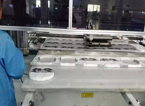 马博在线官网 全自动图案面膜成型裁断机